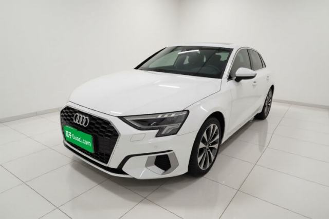 Ojetý Audi A3 2021 Sportback 35 TFSI Ambition Style Edition