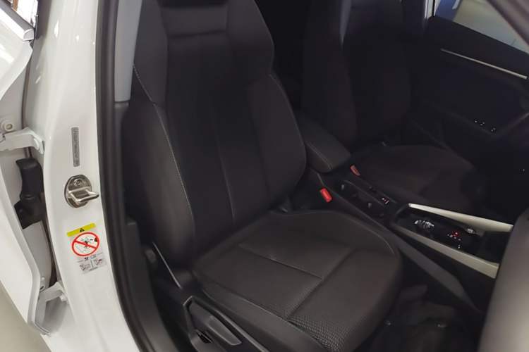 Used Audi A3 2021 Sportback 35 TFSI Advanced Sport Edition Right Front Seat