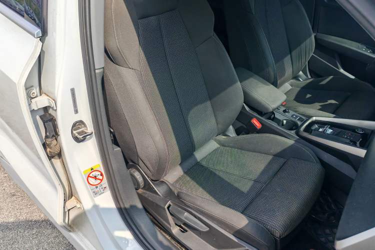 Used Audi A3 2021 Sportback 35 TFSI Advanced Sport Edition Right Front Seat