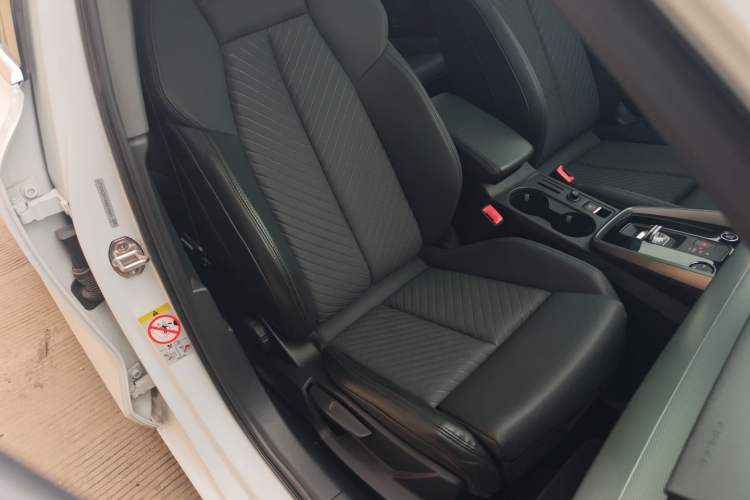 Used Audi A3 2021 A3L Limousine 35 TFSI Fashionable and Elegant Model Right Front Seat