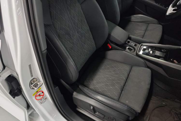 Used Audi A3 2021 A3L Limousine 35 TFSI Luxury Sport Edition Right Front Seat