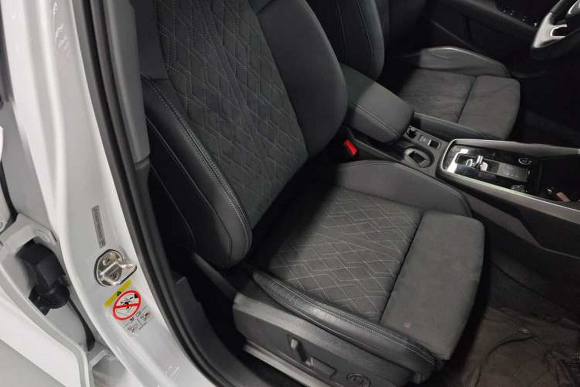 Used Audi A3 2021 A3L Limousine 35 TFSI Luxury Sport Edition Right Front Seat
