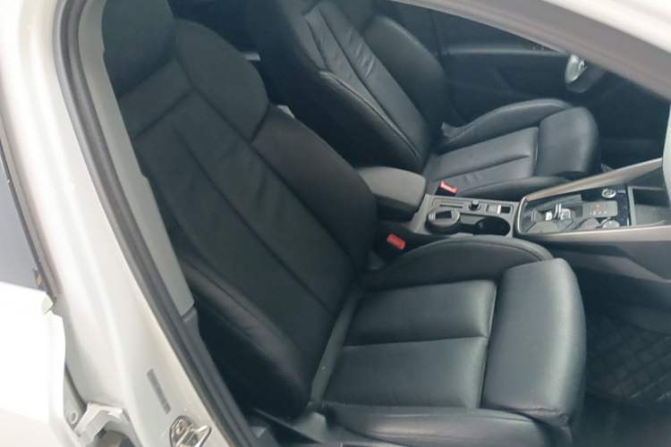 Used Audi A3 2021 Sportback 35 TFSI Advanced Sport Edition Right Front Seat