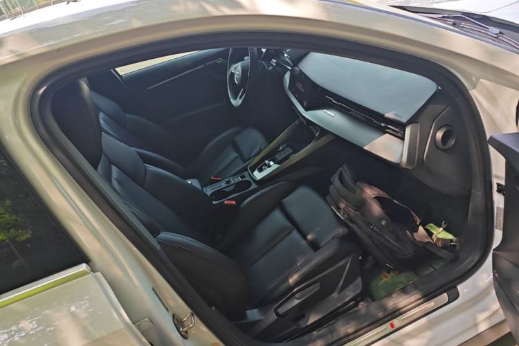 Used Audi A3 2021 Sportback 35 TFSI Advanced Sport Edition Right Front Seat