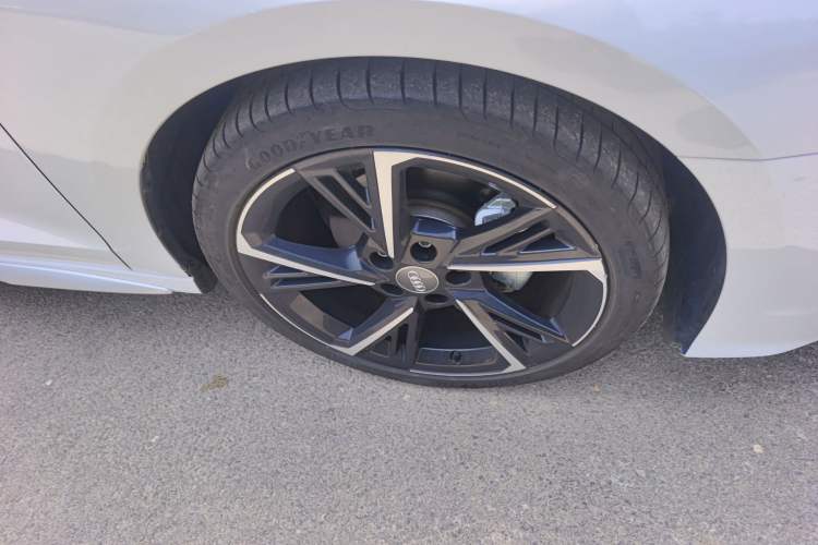 Used Audi A3 2021 A3L Limousine 35 TFSI Fashion Sport Model Right Front Wheel Hub