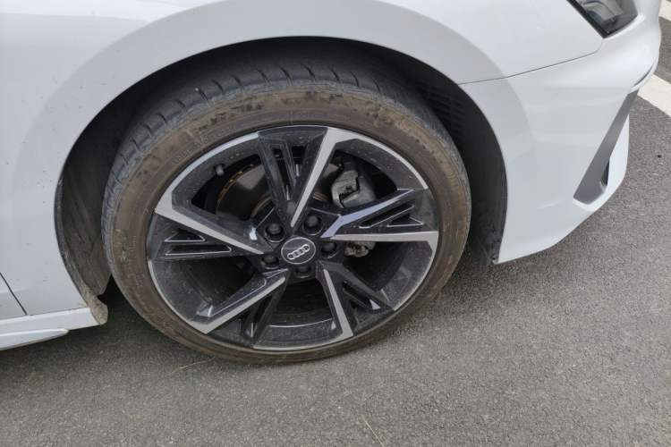 Used Audi A3 2021 Sportback 35 TFSI Fashionable Sports Model Right Front Wheel Hub