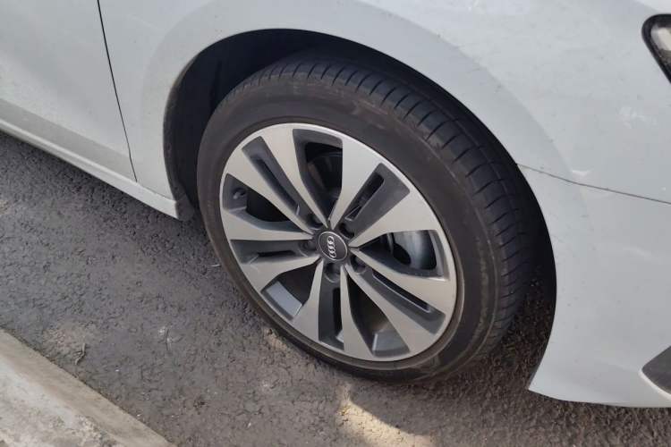 Used Audi A3 2021 A3L Limousine 35 TFSI Ambition Style Edition Right Front Wheel Hub