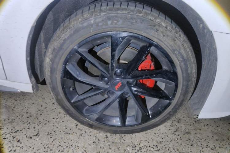 Used Audi A3 2021 A3L Limousine 35 TFSI Progressive Sport Edition Right Front Wheel Hub