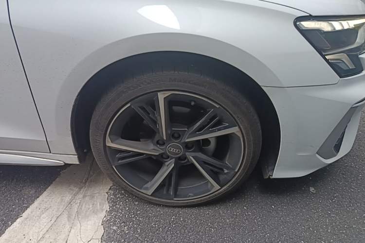 Used Audi A3 2021 A3L Limousine 35 TFSI Luxury Sport Edition Right Front Wheel Hub