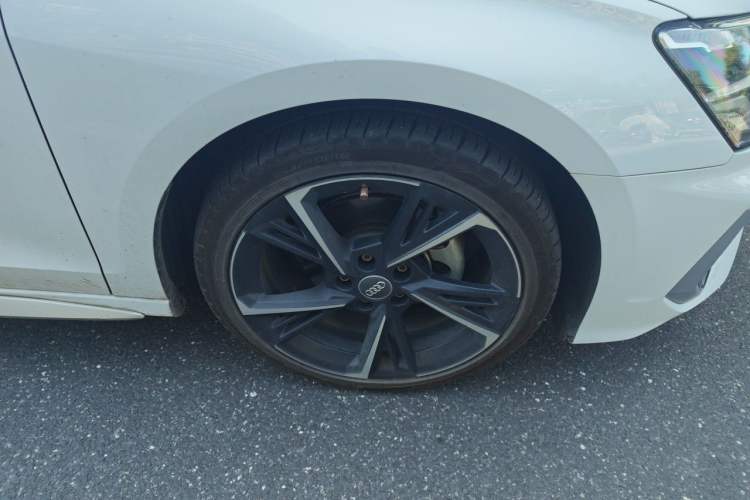 Used Audi A3 2021 Sportback 35 TFSI Fashionable Sports Model Right Front Wheel Hub