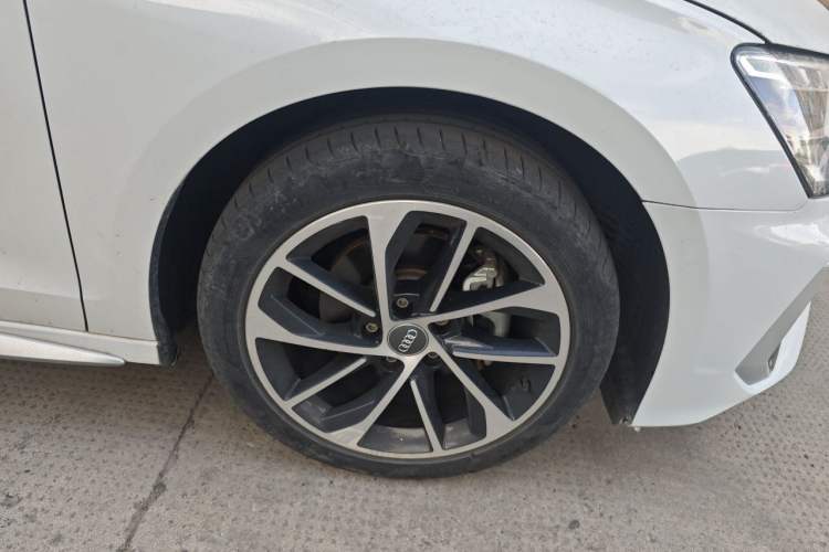 Used Audi A3 2021 A3L Limousine 35 TFSI Progressive Sport Edition Right Front Wheel Hub