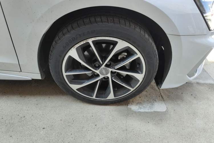 Used Audi A3 2021 A3L Limousine 35 TFSI Progressive Sport Edition Right Front Wheel Hub