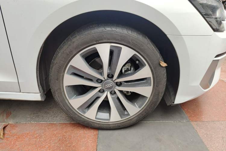 Used Audi A3 2021 A3L Limousine 35 TFSI Ambition Style Edition Right Front Wheel Hub