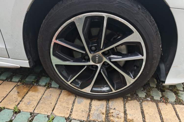 Used Audi A3 2021 A3L Limousine 35 TFSI Progressive Sport Edition Right Front Wheel Hub