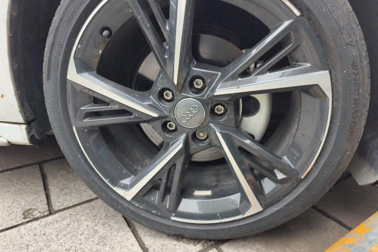 Used Audi A3 2021 Sportback 35 TFSI Fashionable Sports Model Right Front Wheel Hub