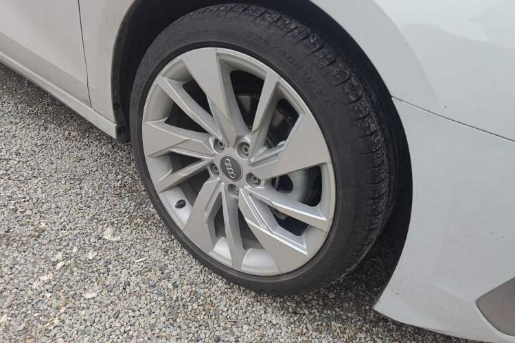 Used Audi A3 2021 A3L Limousine 35 TFSI Luxury Prestige Edition Right Front Wheel Hub