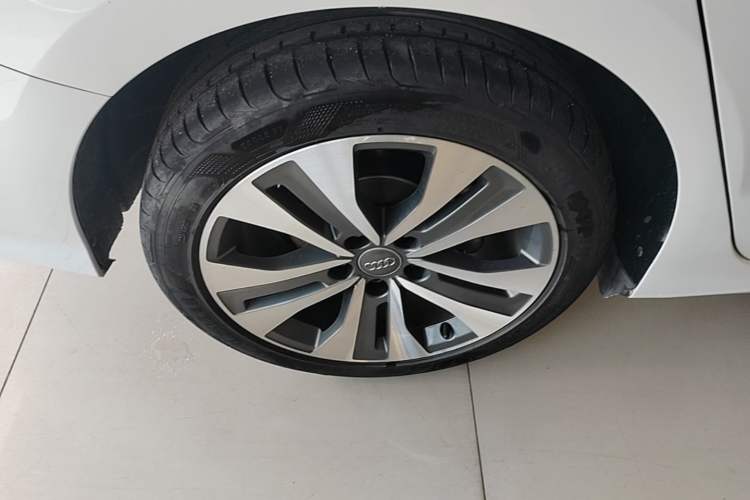 Used Audi A3 2021 A3L Limousine 35 TFSI Ambition Style Edition Right Rear Wheel Hub