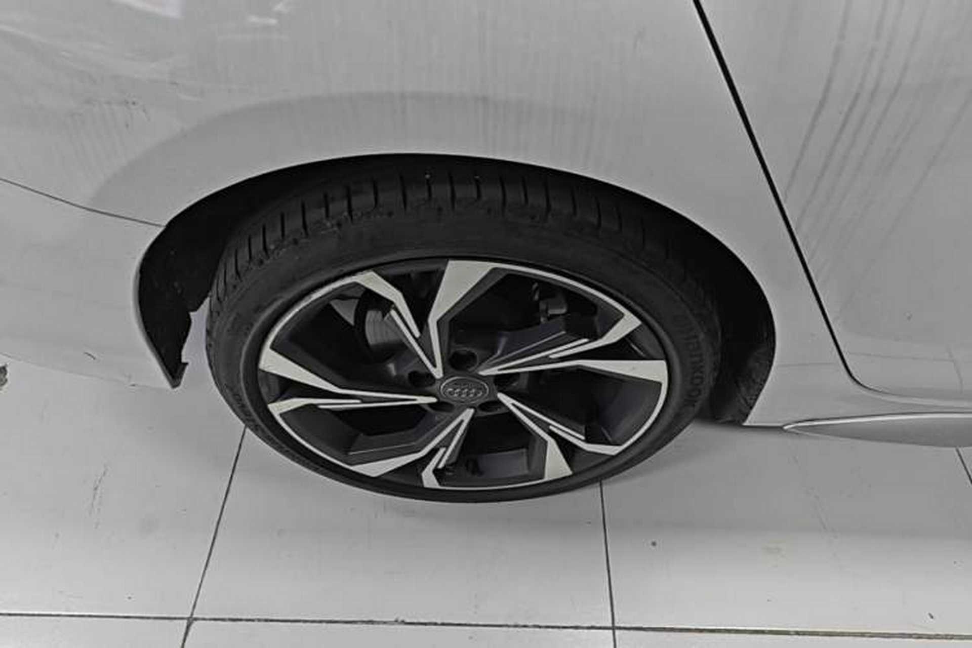 Used Audi A3 2021 A3L Limousine 35 TFSI Luxury Sport Edition Right Rear Wheel Hub