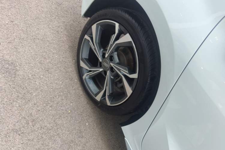 Used Audi A3 2021 Sportback 35 TFSI Luxury Sports Model Right Rear Wheel Hub