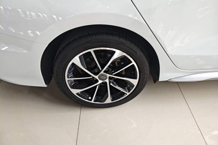 Used Audi A3 2021 A3L Limousine 35 TFSI Progressive Sport Edition Right Rear Wheel Hub