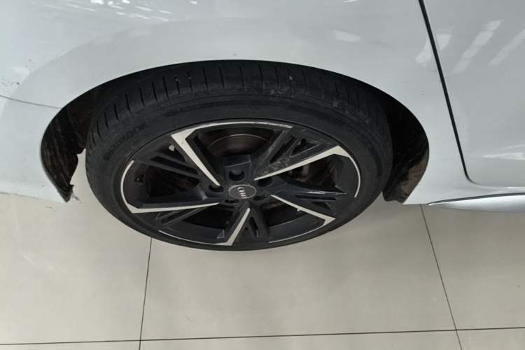 Used Audi A3 2021 A3L Limousine 35 TFSI Fashion Sport Model Right Rear Wheel Hub
