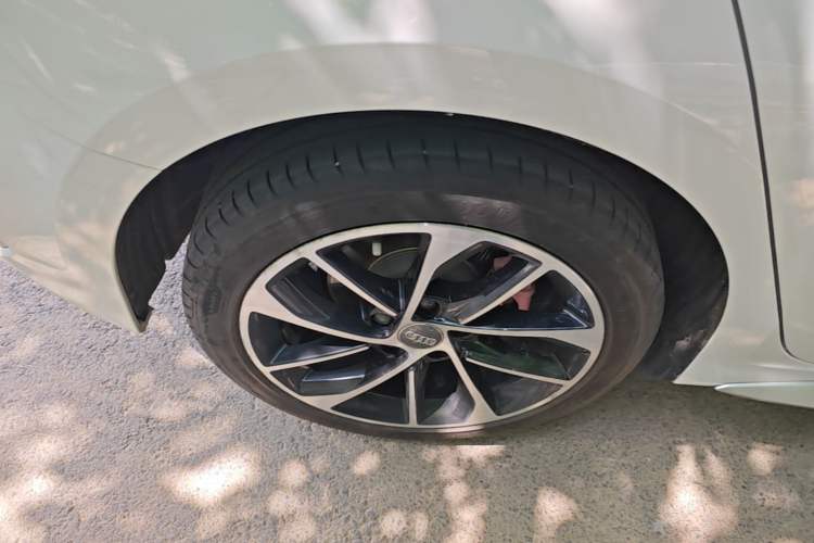 Used Audi A3 2021 Sportback 35 TFSI Advanced Sport Edition Right Rear Wheel Hub