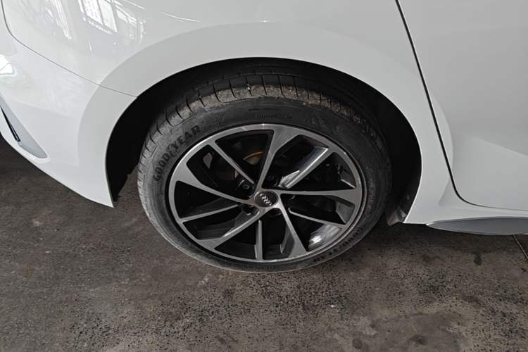 Used Audi A3 2021 Sportback 35 TFSI Advanced Sport Edition Right Rear Wheel Hub