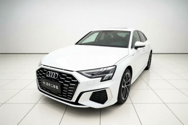 Ojetý Audi A3 2021 Sportback 35 TFSI Ambition Style Edition
