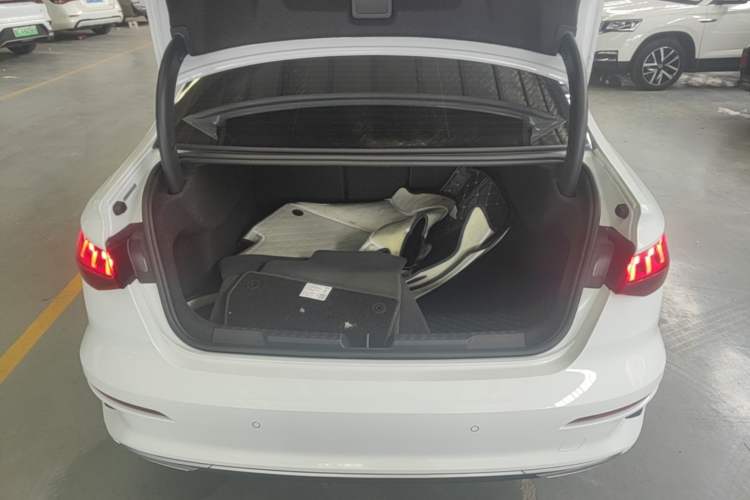 Used Audi A3 2021 A3L Limousine 35 TFSI Fashionable and Elegant Model Trunk
