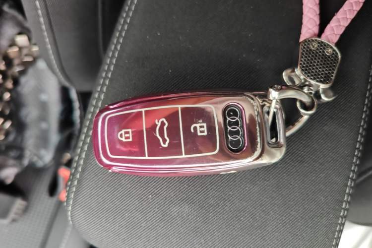 Used Audi A3 2021 Sportback 35 TFSI Advanced Sport Edition Vehicle Key