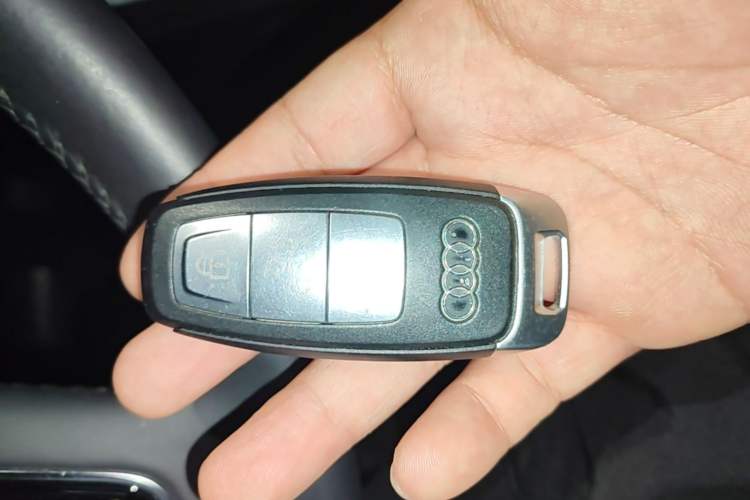 Used Audi A3 2021 Sportback 35 TFSI Advanced Sport Edition Vehicle Key