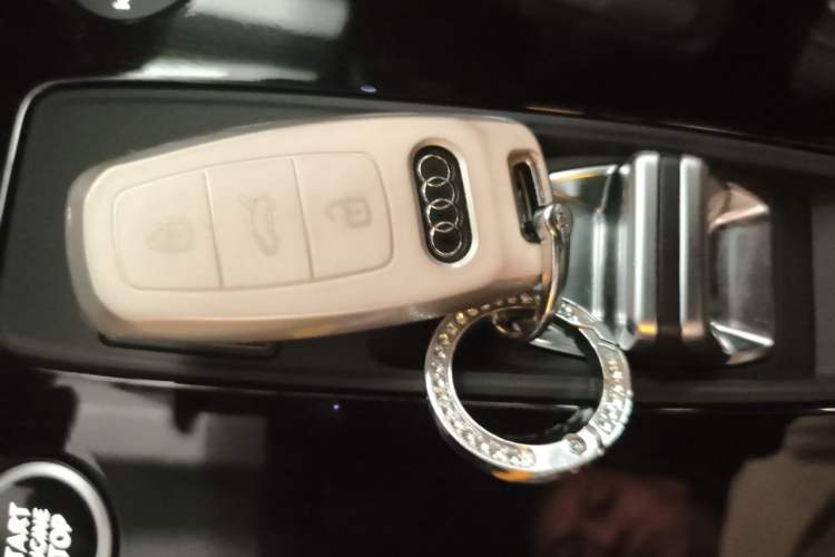 Used Audi A3 2021 Sportback 35 TFSI Advanced Sport Edition Vehicle Key