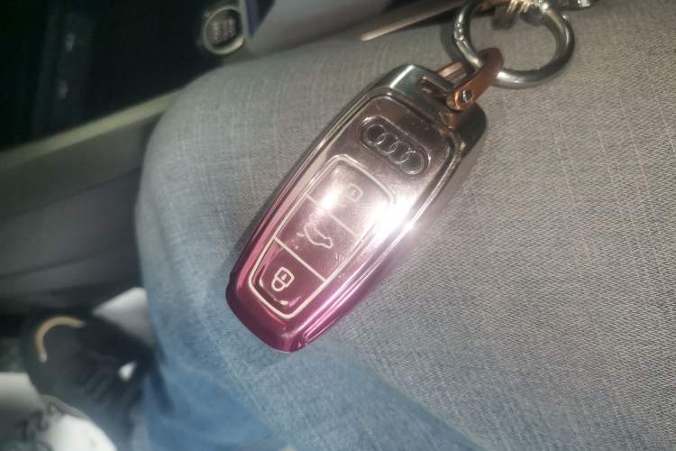 Used Audi A3 2021 Sportback 35 TFSI Advanced Sport Edition Vehicle Key
