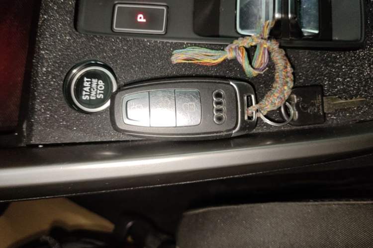 Used Audi A3 2021 Sportback 35 TFSI Advanced Sport Edition Vehicle Key