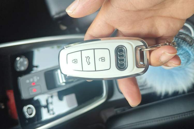 Used Audi A3 2021 Sportback 35 TFSI Advanced Sport Edition Vehicle Key