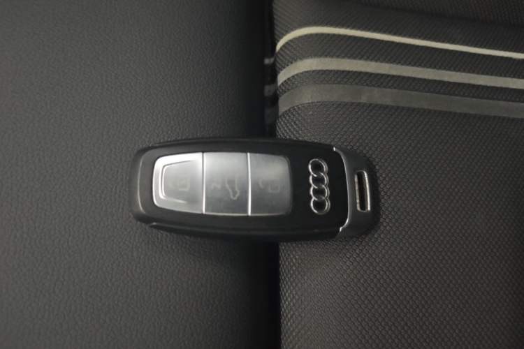 Used Audi A3 2021 A3L Limousine 35 TFSI Fashion Sport Model Vehicle Key