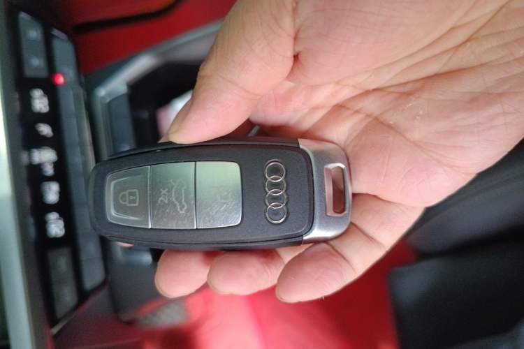 Used Audi A3 2021 A3L Limousine 35 TFSI Fashionable and Elegant Model Vehicle Key