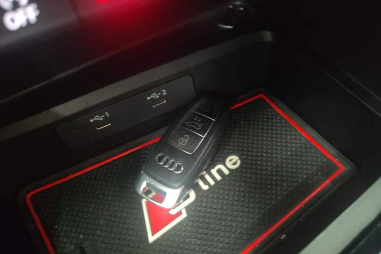 Used Audi A3 2021 A3L Limousine 35 TFSI Fashion Sport Model Vehicle Key