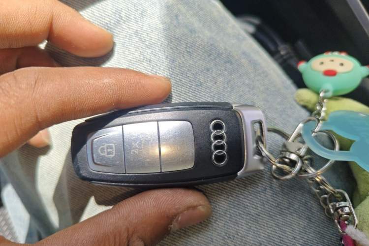 Used Audi A3 2021 Sportback 35 TFSI Advanced Sport Edition Vehicle Key