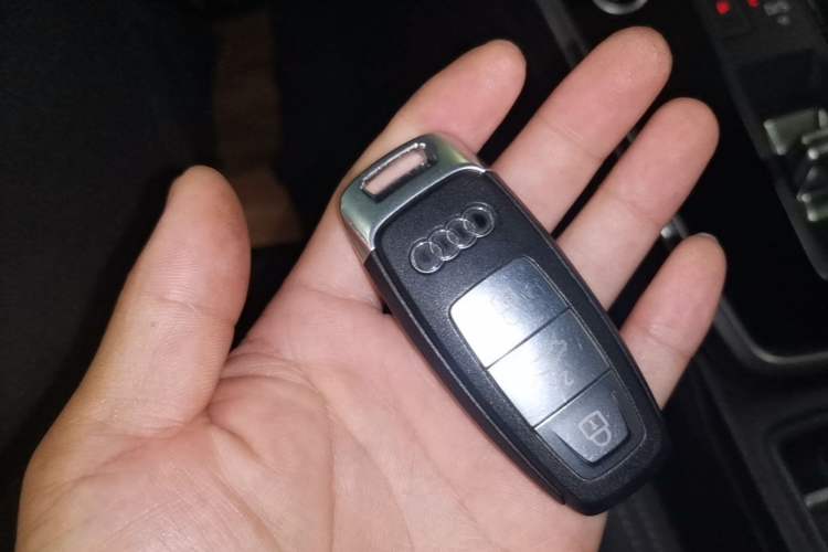 Used Audi A3 2021 A3L Limousine 35 TFSI Fashion Sport Model Vehicle Key