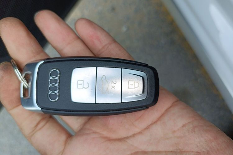 Used Audi A3 2021 Sportback 35 TFSI Advanced Sport Edition Vehicle Key
