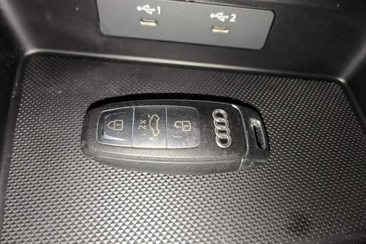 Used Audi A3 2021 Sportback 35 TFSI Advanced Sport Edition Vehicle Key
