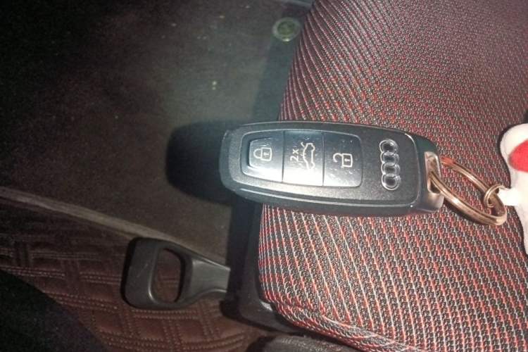 Used Audi A3 2021 Sportback 35 TFSI Advanced Sport Edition Vehicle Key