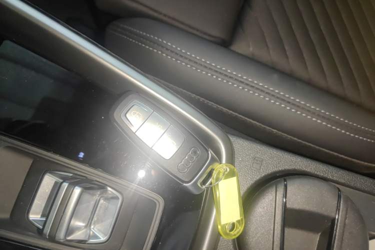 Used Audi A3 2021 A3L Limousine 35 TFSI Fashionable and Elegant Model Vehicle Key
