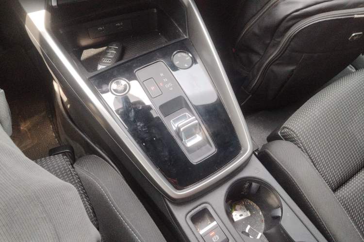 Used Audi A3 2021 Sportback 35 TFSI Advanced Sport Edition Gear Lever