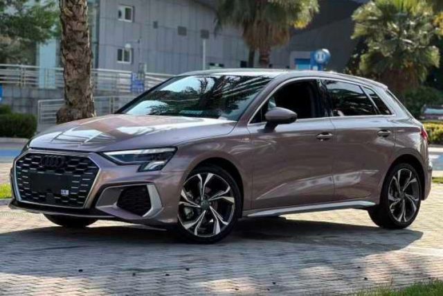 Audi A3 2021 Sportback 35 TFSI Luxury Sports Model usado