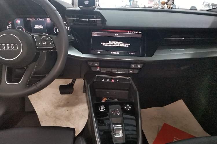 Used Audi A3 2022 Sportback 35 TFSI Fashionable Sports Model Audio And AC Panel