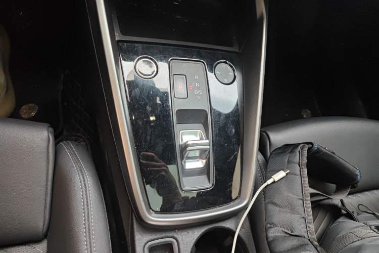 Used Audi A3 2022 Sportback 35 TFSI Stylish and Elegant Model Gear Lever
