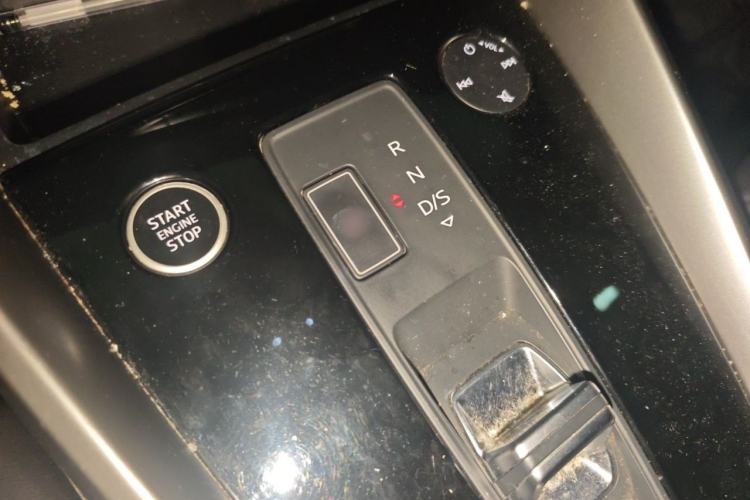 Used Audi A3 2022 A3L Limousine 35 TFSI Fashionable and Elegant Model Gear Lever
