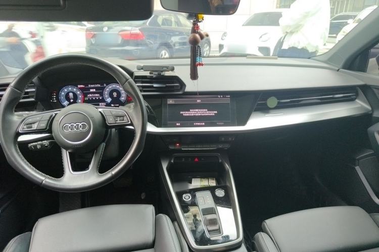 Used Audi A3 2022 Sportback 35 TFSI Fashionable Sports Model Center Console